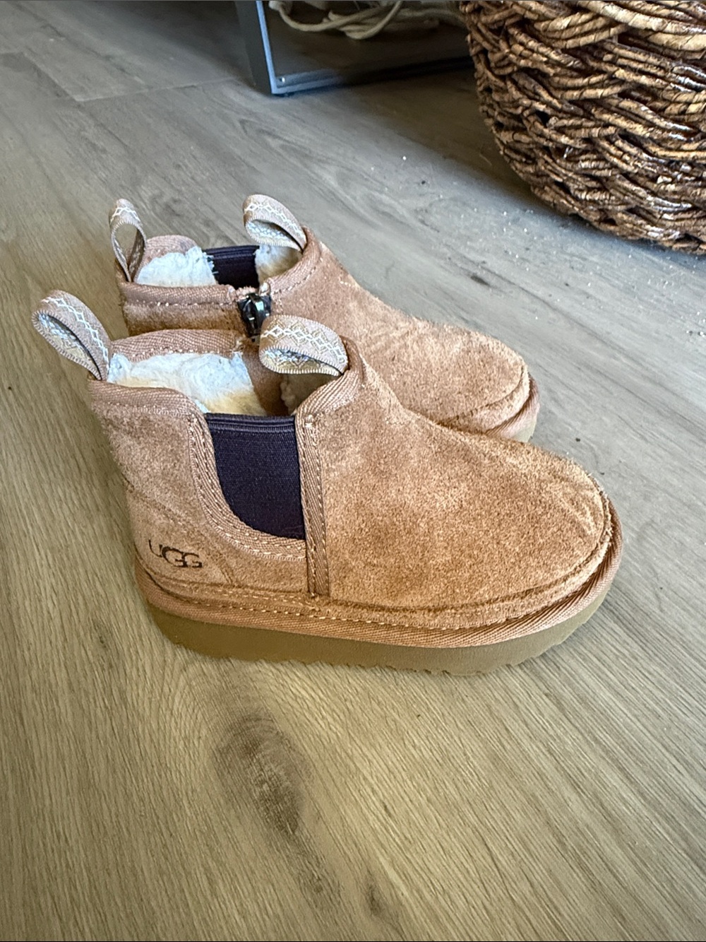 UGG Kids Chestnut Suede Chelsea Booties with Shearling Lining